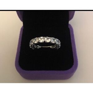New DIAMONIQUE 6Ct Cushion Cut Sim Diamond Eternity Band Ring Sz 9~925SS